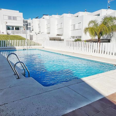 A Levante Conil- Solo Familias Y Parejas Conil De La Frontera Exterior photo